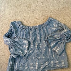 Blue and white print top